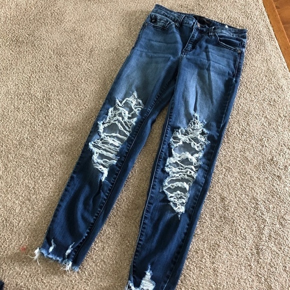 KanCan distressed skinny jeans with raw hem in size 27 - Picture 6 of 6